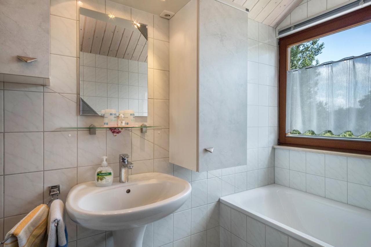 Haus Schussenblick Dg Appartement Eriskirch Buitenkant foto